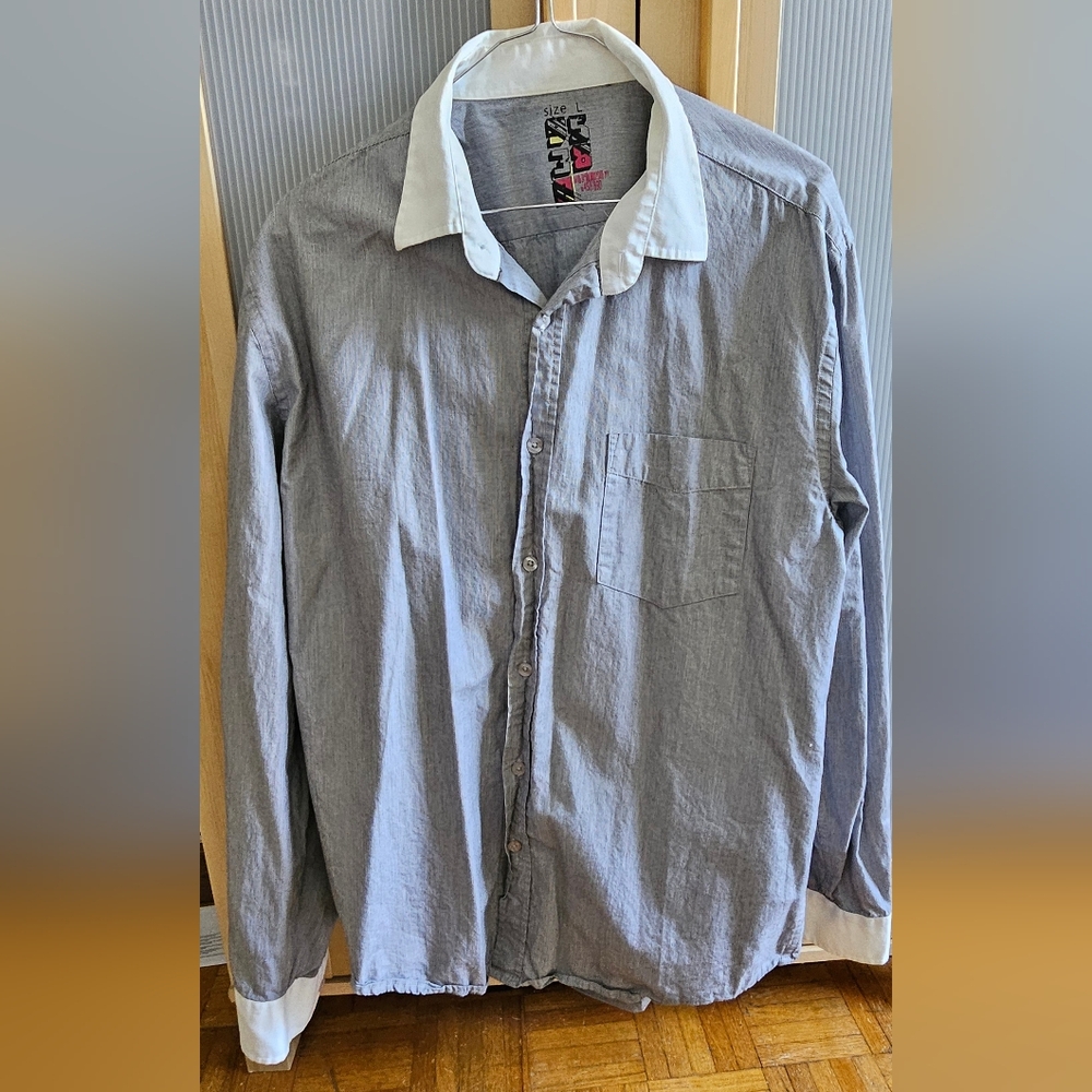 Urban Behavior Shirt Size L Blue with white collar